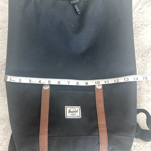 Herschel Backpack - Picture 5 of 6